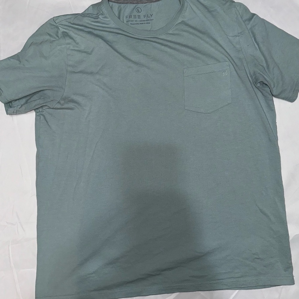 Men’s Large FreeFly shirt